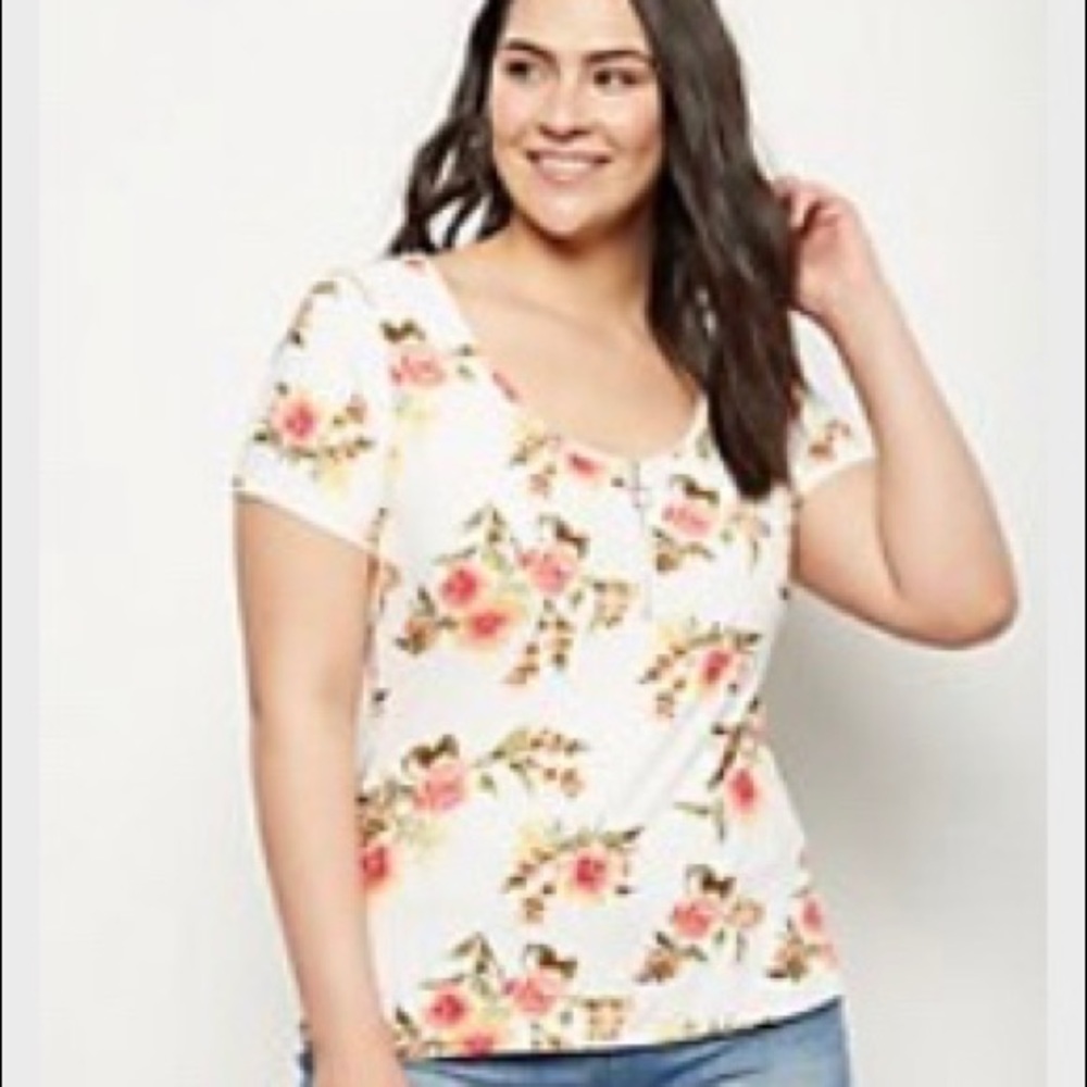 *NWT* Plus Ivory Floral Print Half ZIP Soft Tio